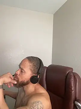 Fathero1time Show in webcam