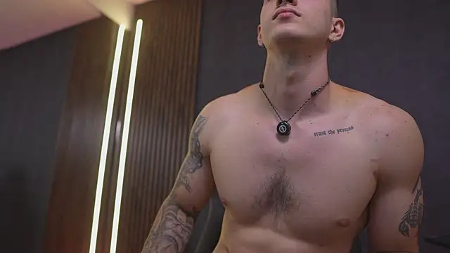 JacksonOlsenn Adlı Modelin Web Kamerası Şovu