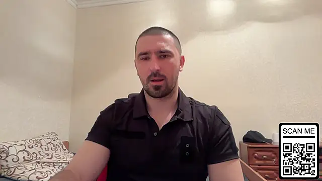 Вебкам-шоу Hard_to_Obey