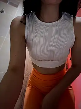 ChloeeCoxx Adlı Modelin Canlı XXX Sohbeti