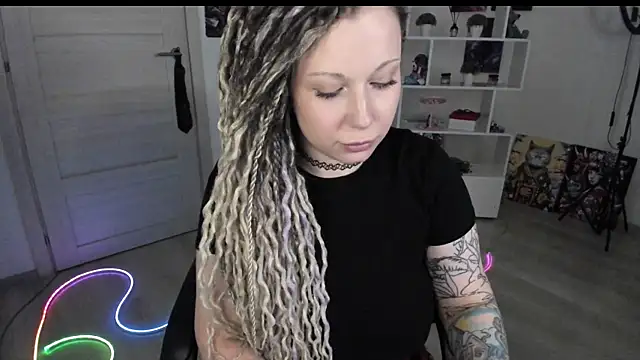 HoneySallyMoore's Live XXX Chat