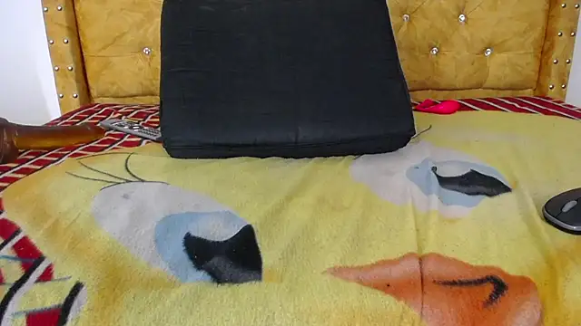 Chatroom XXX en direct de kihara_candy69