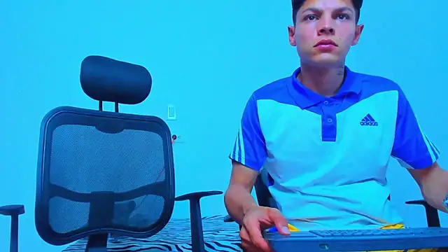 Thomas-WilのライブXXXチャット