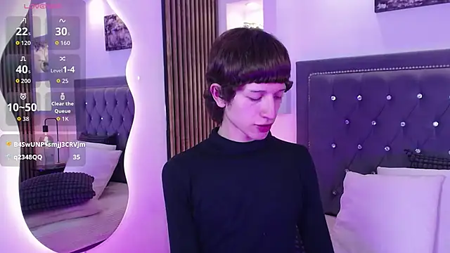 Emo_Boy_ Show Webcam