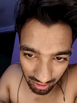 ItsPlayboy031: διαδικτυακό σόου στην κάμερα