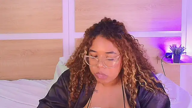 دردشة Your_big_ebony_goddness الجنسية المباشرة