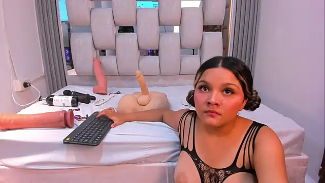 Wonderkloe_ – Naživo XXX chat