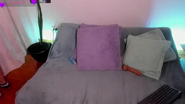 แชท XXX สดของ Cata_green