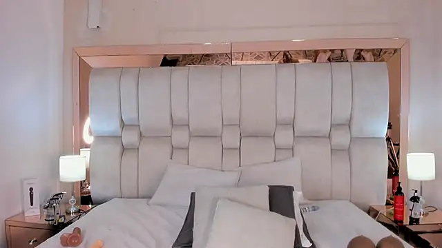 REINA_ADAHARA 现场XXX聊天