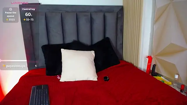 Živý XXX chat MiaGinger_