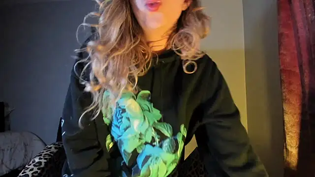 Pamela_Squirtt Chat XXX in diretta