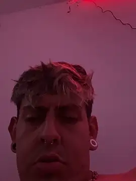 Show modela MoritaXxx_ na web-kameri