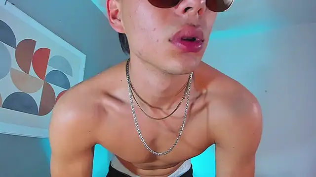 EthanSantorin Webbikameraesitys