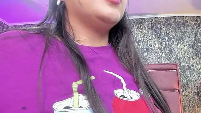 Karina_Andrade Adlı Modelin Canlı XXX Sohbeti