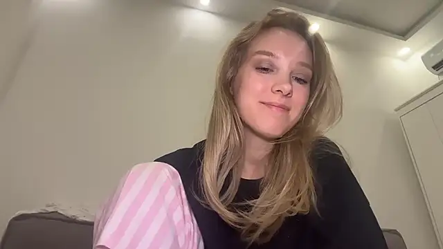 Chat +18 de AIicaparkerc ao vivo