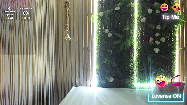 thamaraa_'s Live XXX Chat