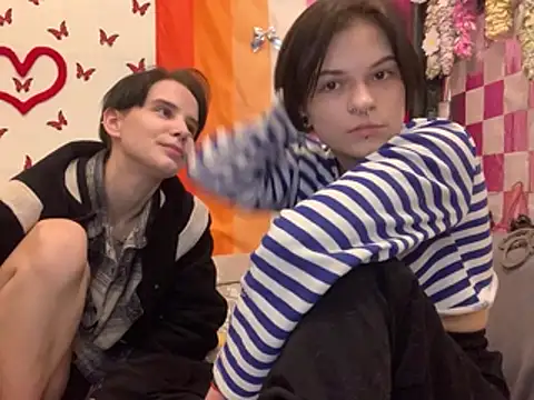 Kim__Ray Adlı Modelin Web Kamerası Şovu