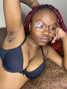 YummyMelanin117 – Naživo XXX chat