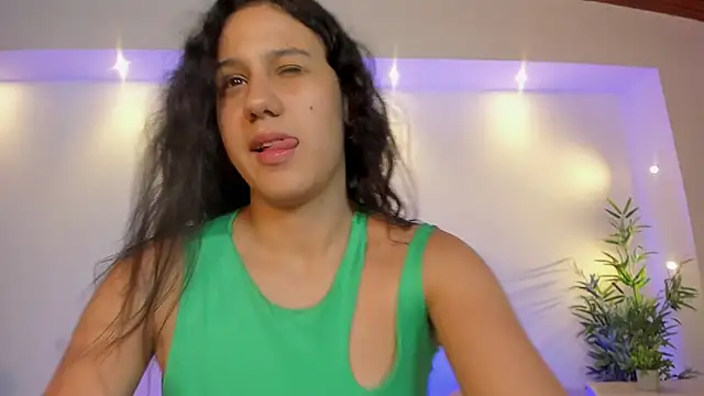 arianarousee's Live XXX Chat