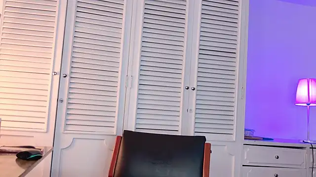 Adel_NesbiitのライブXXXチャット