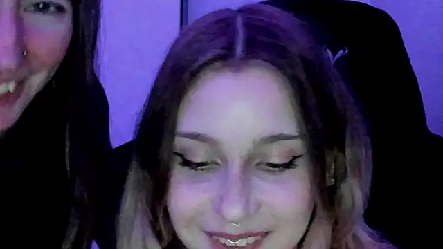 Cassi_Stonem লাইভ XXX চ্যাট