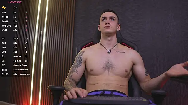 JacksonOlsenn: онлайн-секс-чат