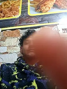 prototipoA45: διαδικτυακό σόου στην κάμερα