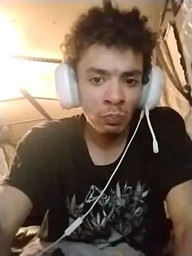 spooky425hd Show in webcam