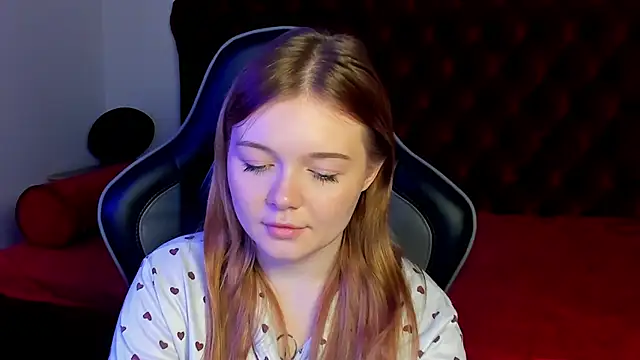 ElinaVale 即時 XXX 聊天