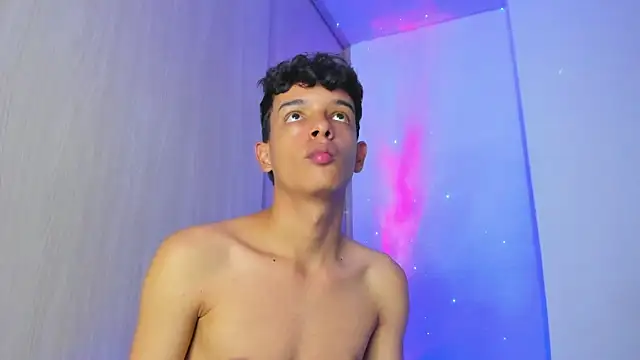 Maxfrost1のウェブカメラシ ョー