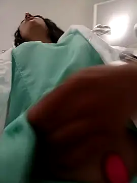 Онлайн чат XXX CAROLINE__07