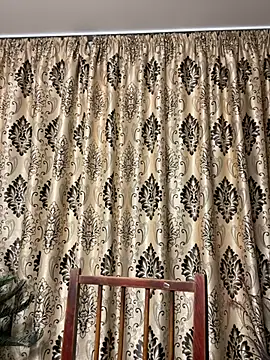 Chatroom XXX en direct de NadiraNoor