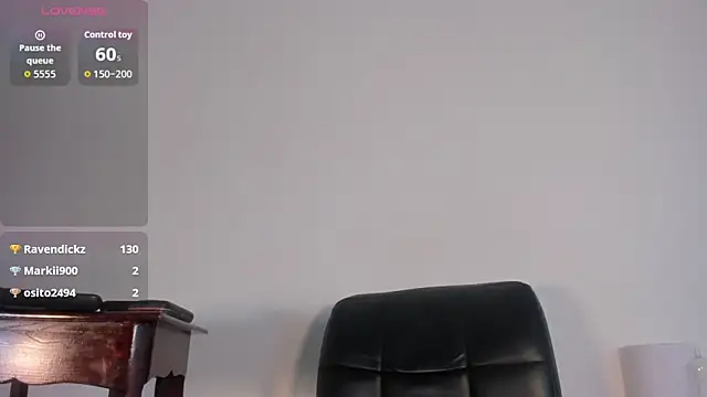 Pokazy przed kamerką – naughtylizeth_