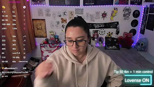 دردشة Cherry_blush_ الجنسية المباشرة