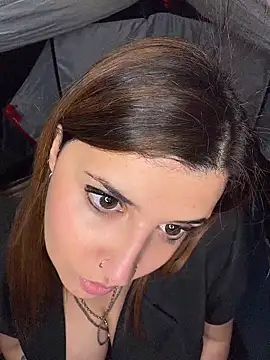 Show modela Novababy18 na web-kameri