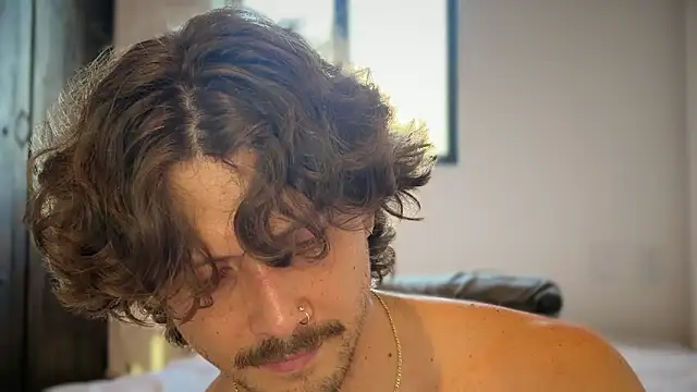 mcklister_kinky_feets 웹캠 쇼