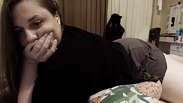 beautifulle élő XXX-chatje