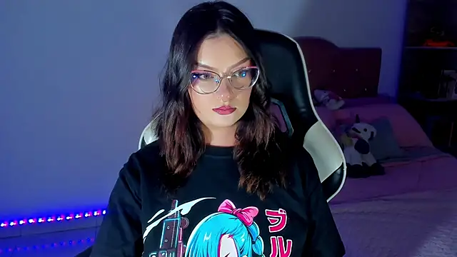 Chat +18 de OphelianaRose33 ao vivo