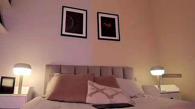 Violetta_Nur: онлайн-секс-чат