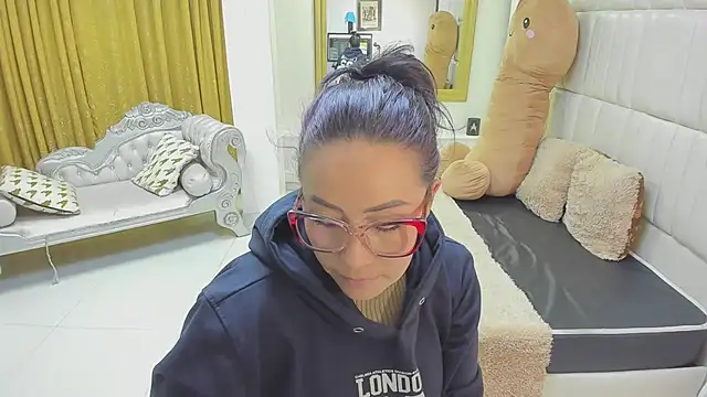 Chat +18 de gaby_trent ao vivo