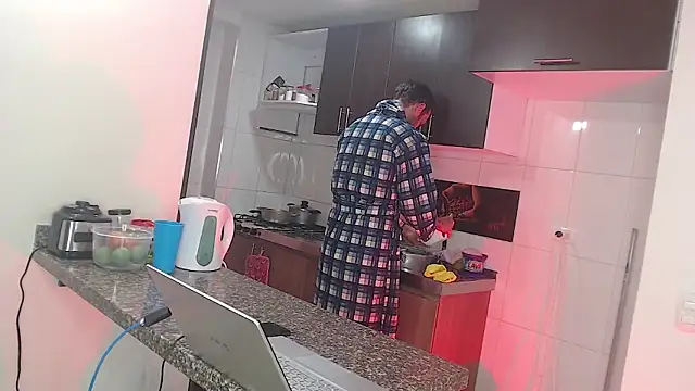 Show modela CarterHott na web-kameri