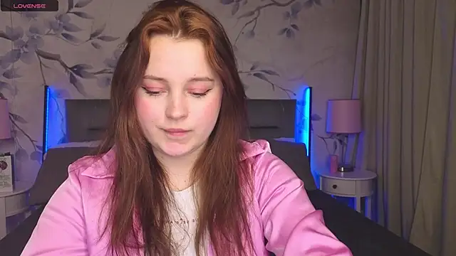 Cute_kitty- Live XXX-Chat