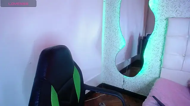 Chat XXX en directo de Edelyn_ink