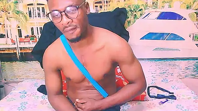 EbonyTiger69 Adlı Modelin Canlı XXX Sohbeti