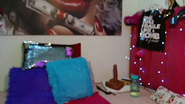 Moreish-06 Chat XXX in diretta