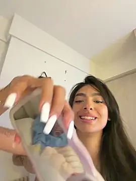 ZaraLuuv élő XXX-chatje