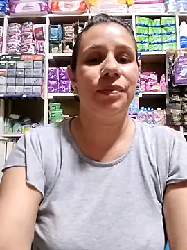 MIA-LARIOS Chat XXX in diretta