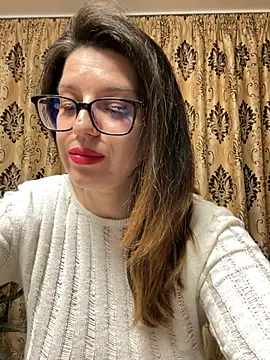 NadiraNoor Live XXX-Chat
