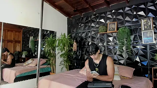 elliot_coltonのライブXXXチャット