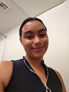 Živý XXX chat cinnaminnie